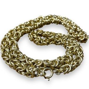Gold rope chain.